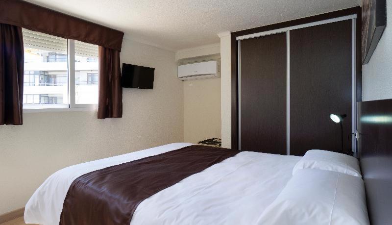 Hotel El Pozo Torremolinos Room photo