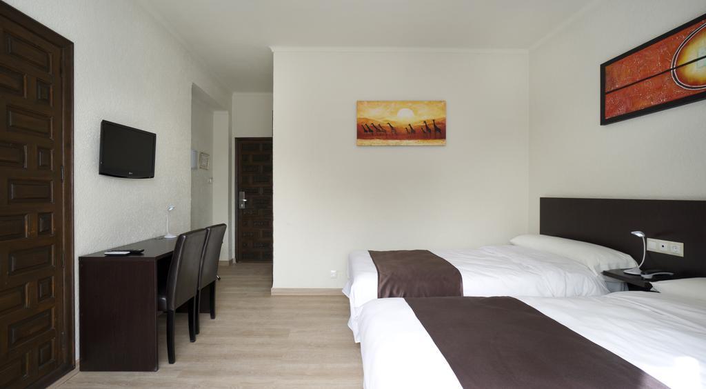 Hotel El Pozo Torremolinos Room photo
